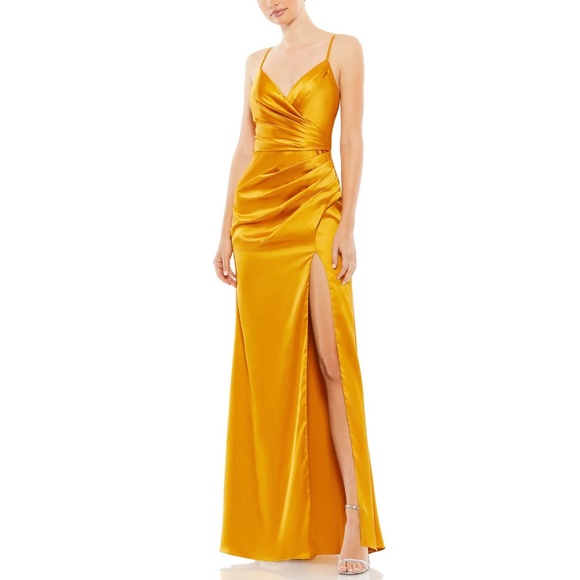 NWOT Mac Duggal 26585 Sleeveless Faux Wrap Ruched Satin Gown Size 2